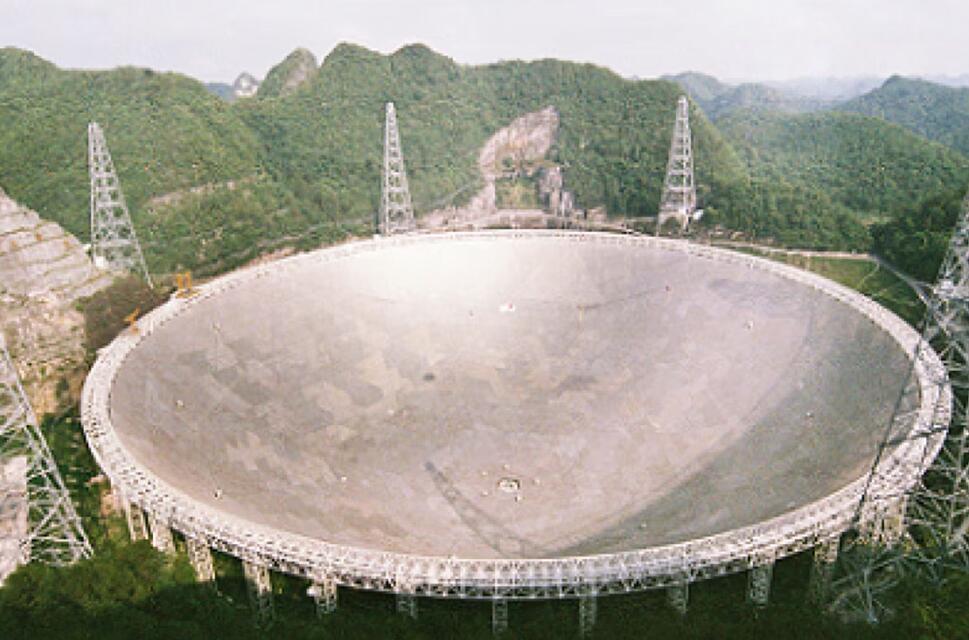 Writer and independent curator Iris Long’s ‘Under the Cloud’ is a long-term research and curatorial project exploring the infrastructures of science and technology in China. 